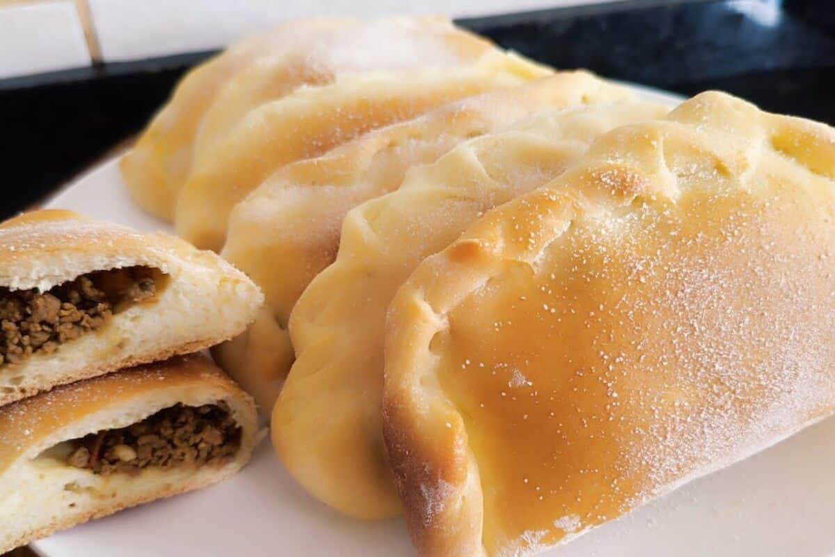 Pastel assado crocante e sequinho: essa massa fica simplesmente sensacional 41 pastel assado