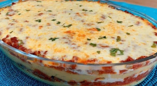 polenta recheada com carne moída