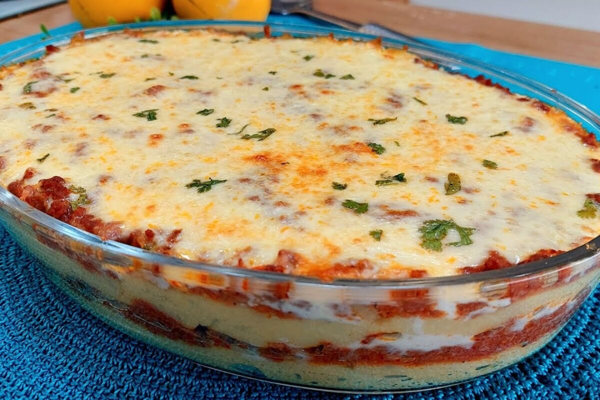 polenta recheada com carne moída