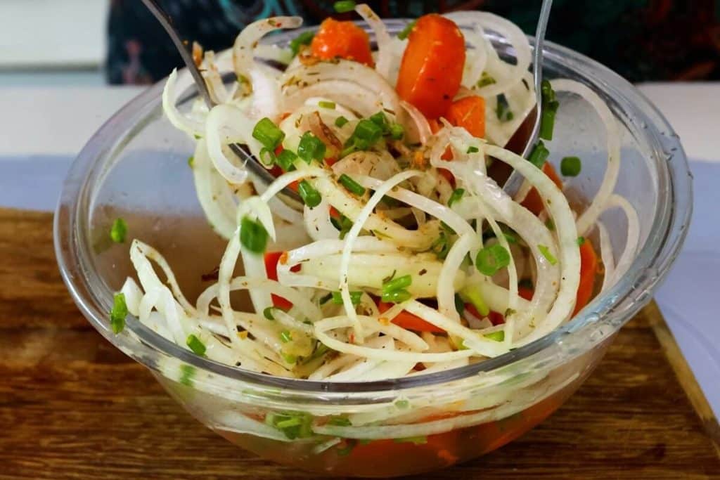 salada de cebola