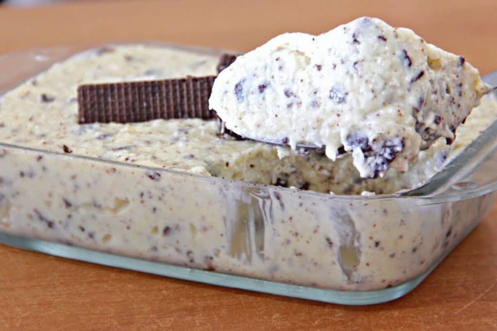 sobremesa com biscoito wafer