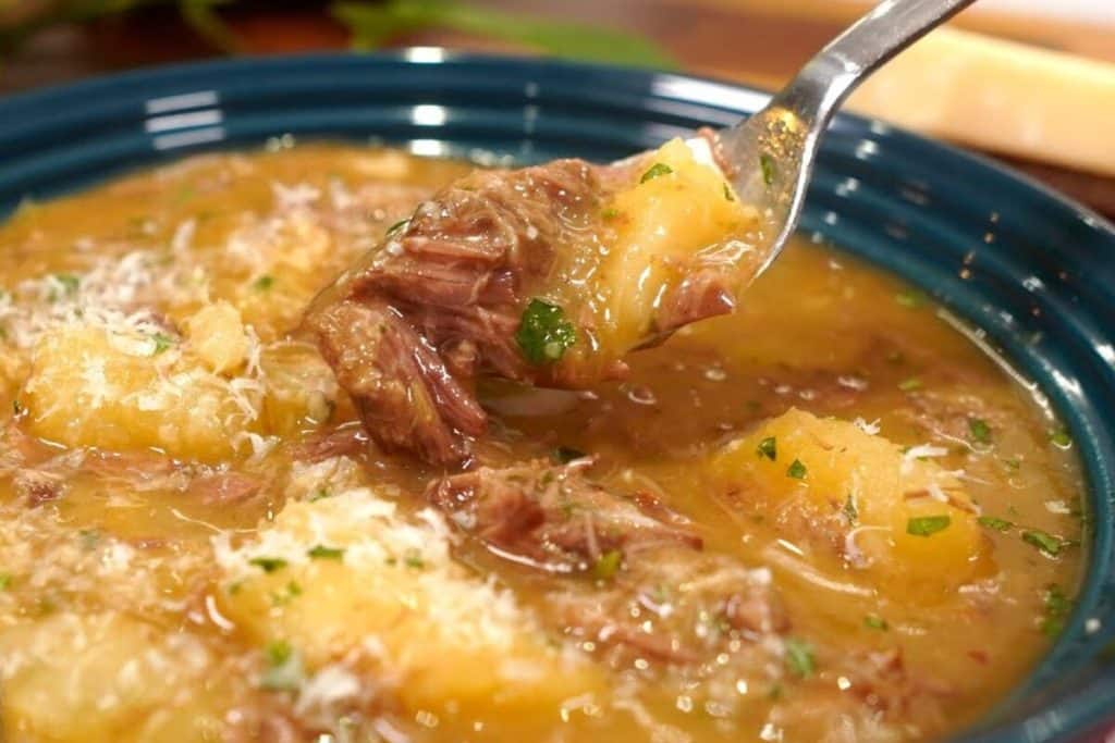 sopa de mandioca