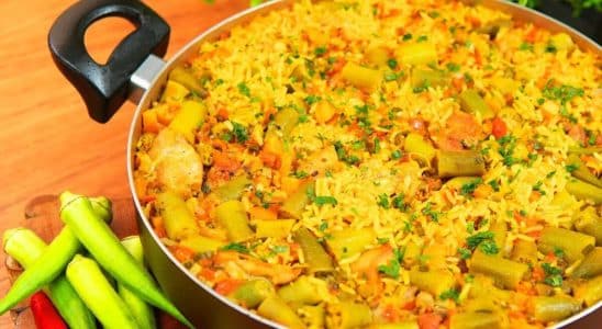 ARROZ COM QUIABO E FRANGO