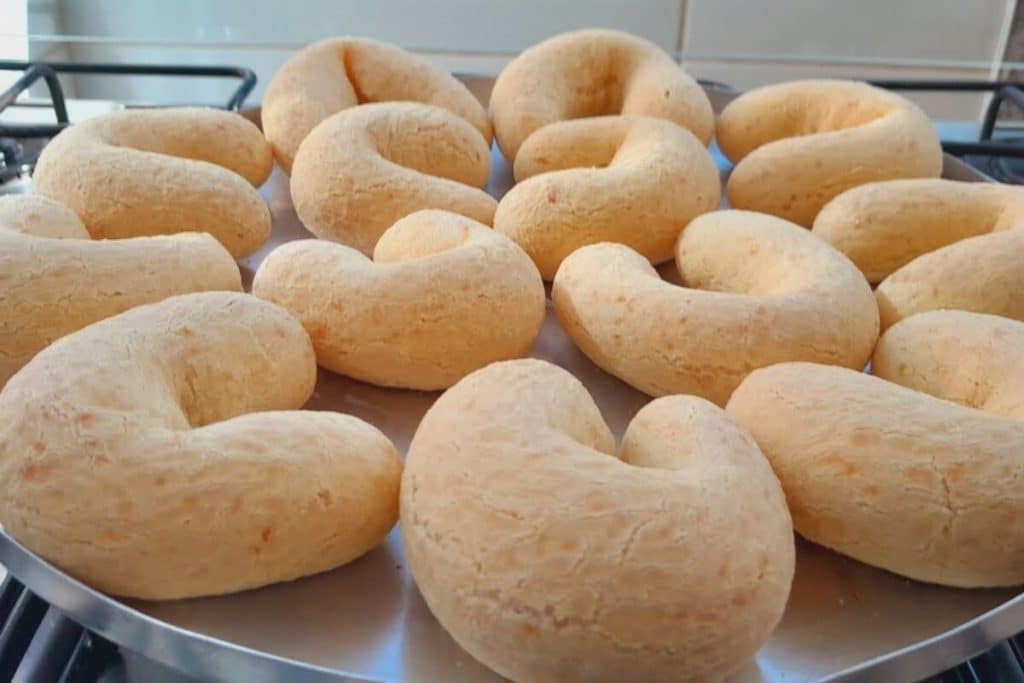 BISCOITO DE POLVILHO COM MAIONESE