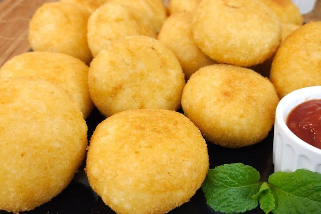 bolinho de frango e catupiry