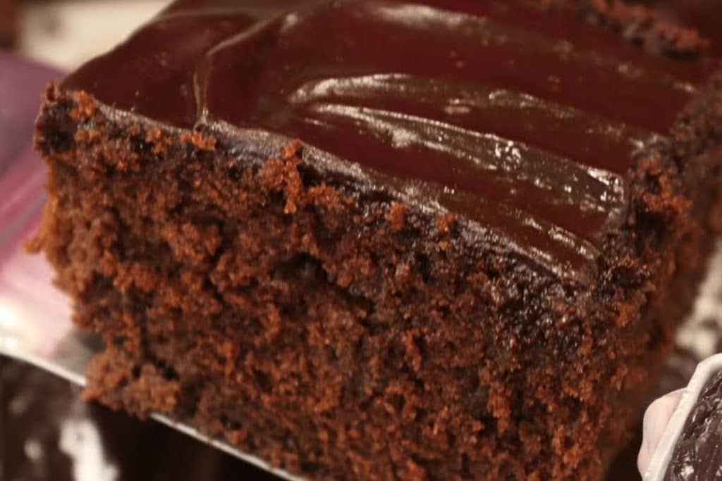 BOLO DE CHOCOLATE FOFINHO