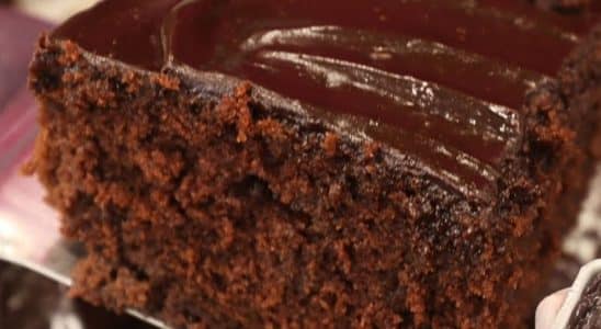 BOLO DE CHOCOLATE FOFINHO