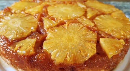 Bolo de ABACAXI CARAMELADO