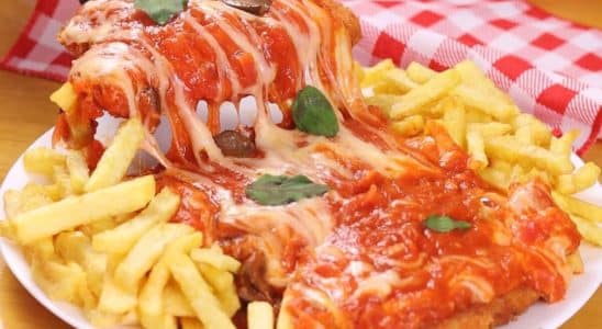 FRANGO À PARMEGIANA