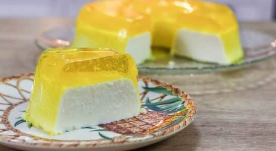 GELATINA FLOTANTE DE ABACAXI