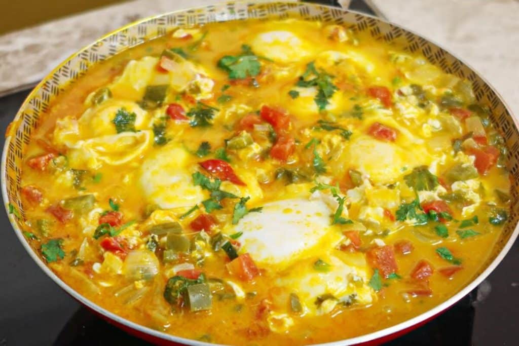 MOQUECA DE OVO