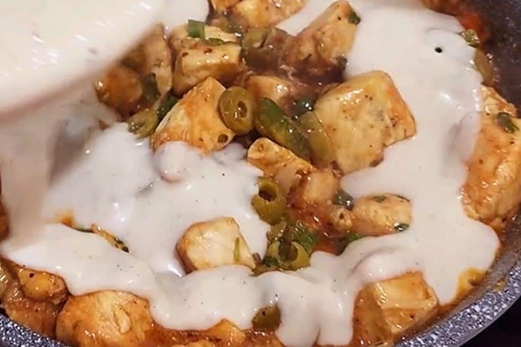 Peito de frango suculento feito de um jeito simples e delicioso para variar no almoço de domingo 4 PEITO DE FRANGO SUCULENTO