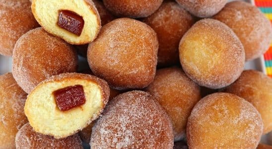 SONHO RECHEADO COM GOIABADA