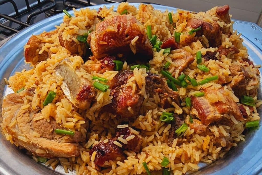 Arroz com costelinha