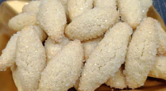 biscoitinho de coco açucarado