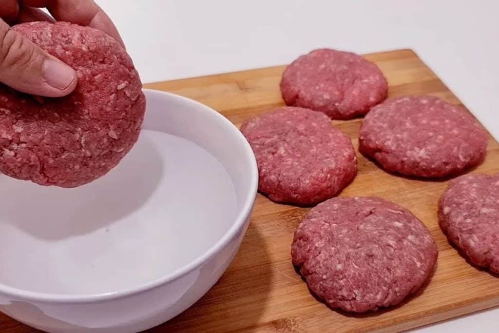 bolinho de carne de lanchonete