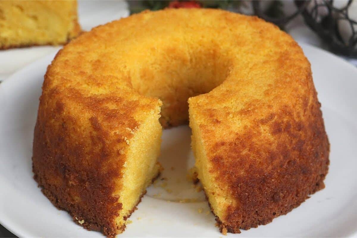 Bolo de laranja sem leite: fofinho, feito no liquidificador e perfeito ...
