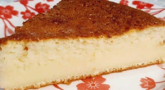 bolo de maisena cremoso
