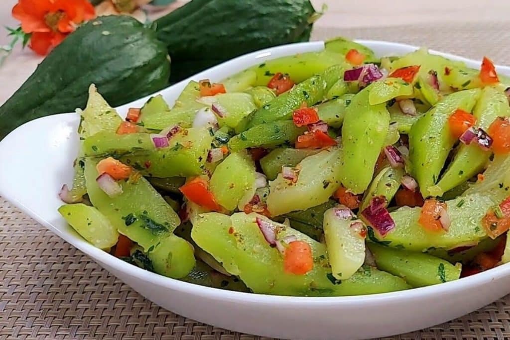 salada de chuchu