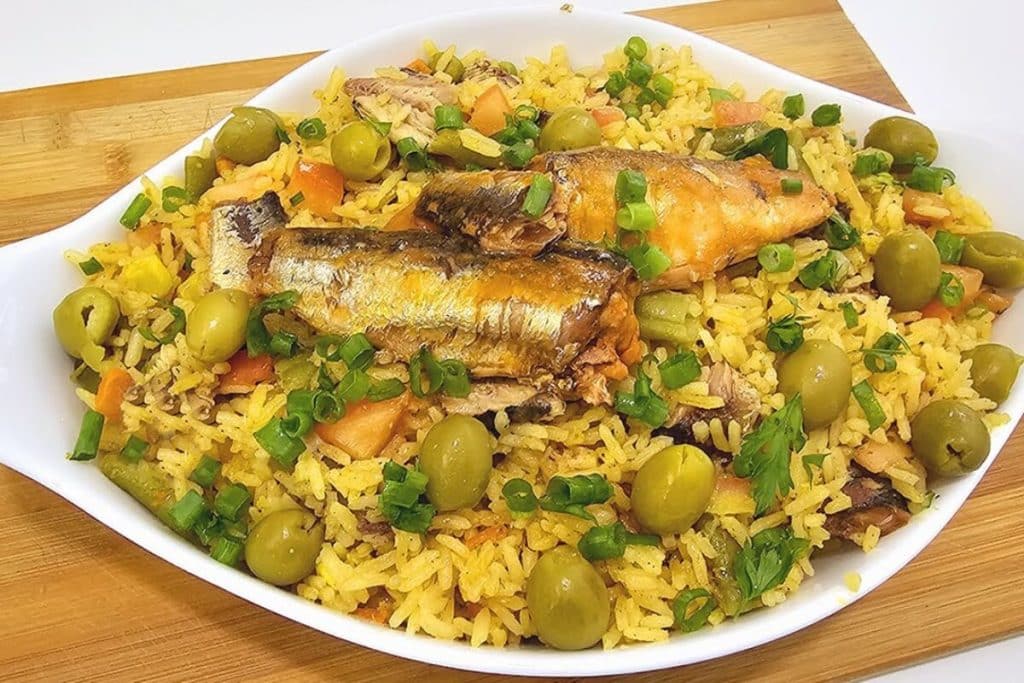 arroz com sardinha