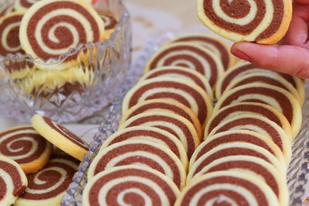 biscoitinhos amanteigados de 2 sabores