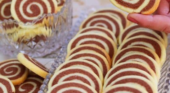 biscoitinhos amanteigados de 2 sabores