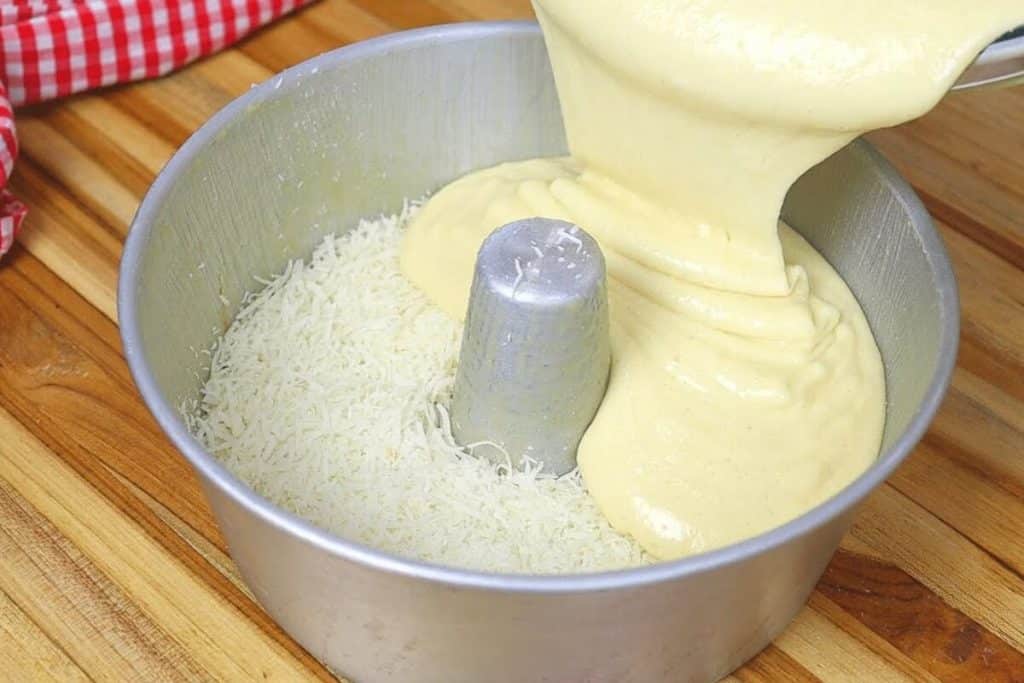 bolo cocada invertida