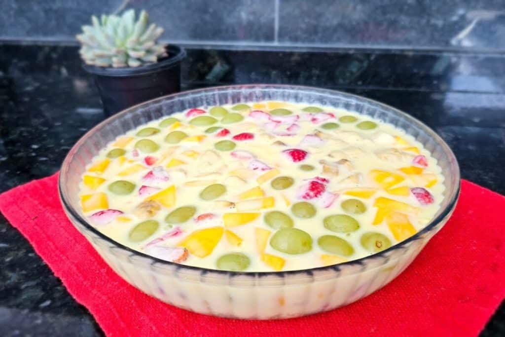 gelatina cremosa com frutas