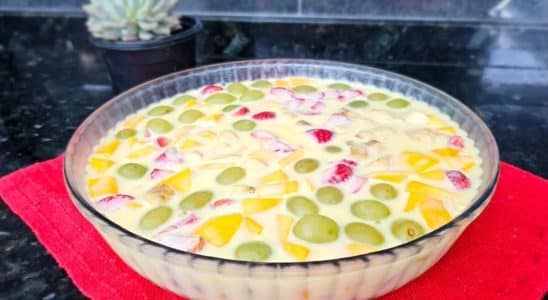 gelatina cremosa com frutas