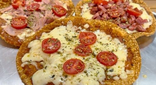 lanche com massa de pastel