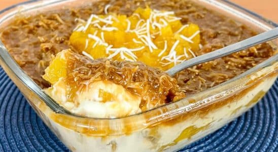 sobremesa de abacaxi com coco