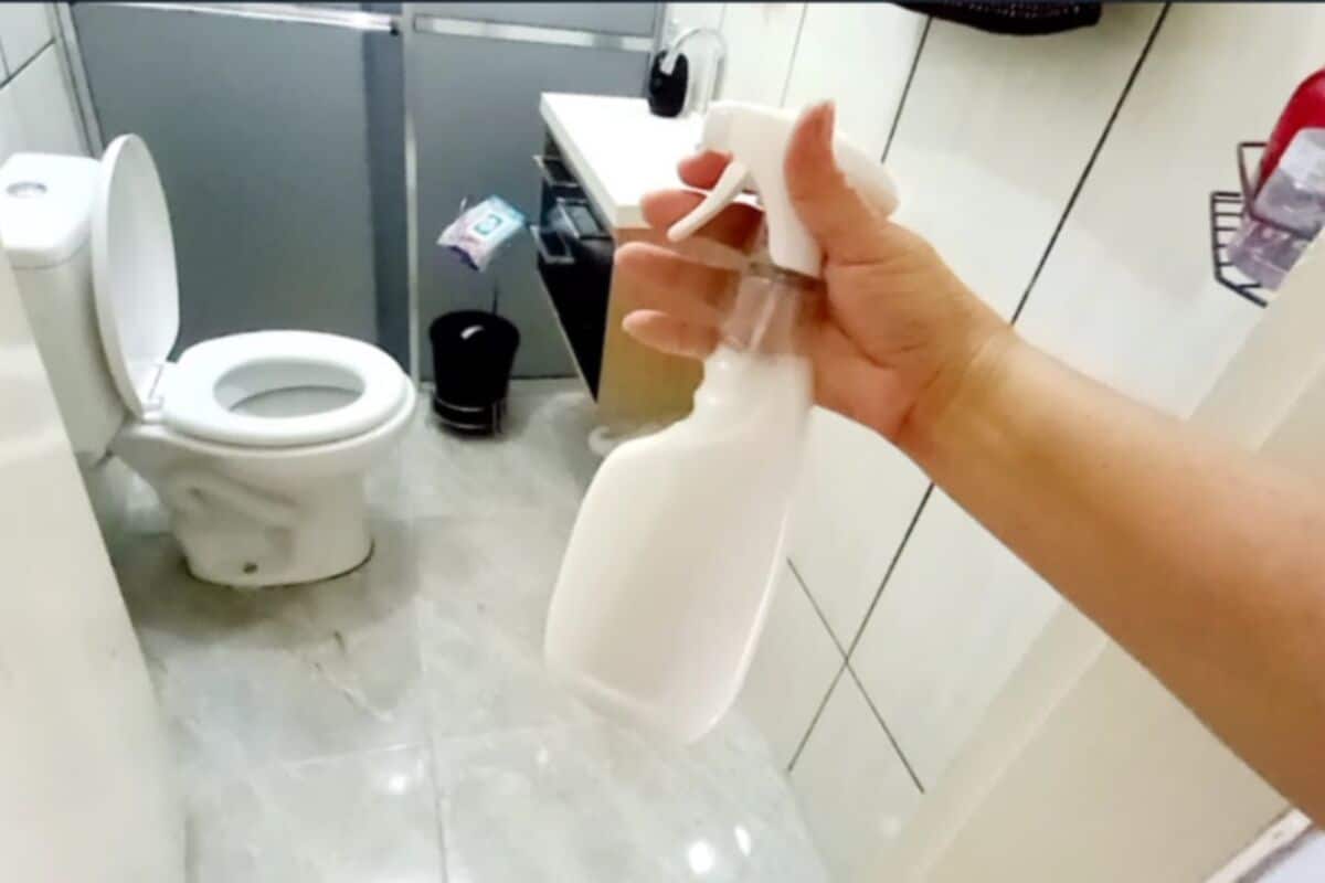 Misturinha para limpar banheiro: remove todo o encardido do piso ...