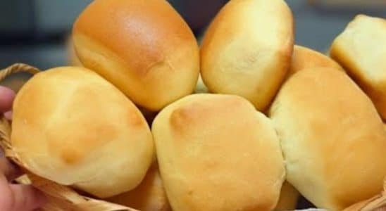 pão tipo bisnaguinha