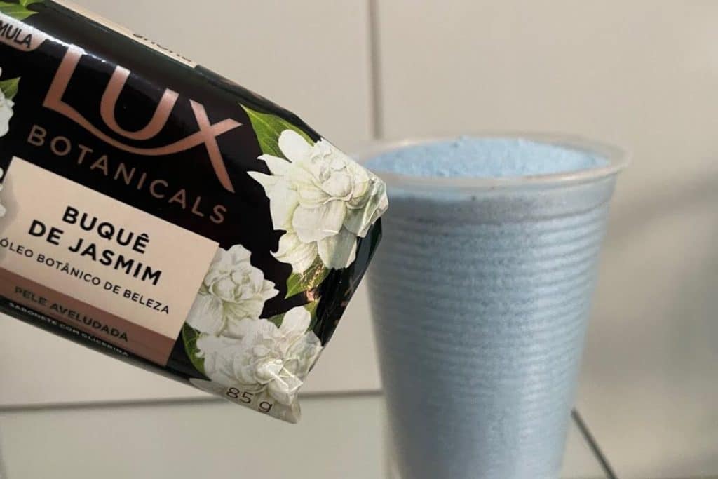 sabão líquido de 2 ingredientes