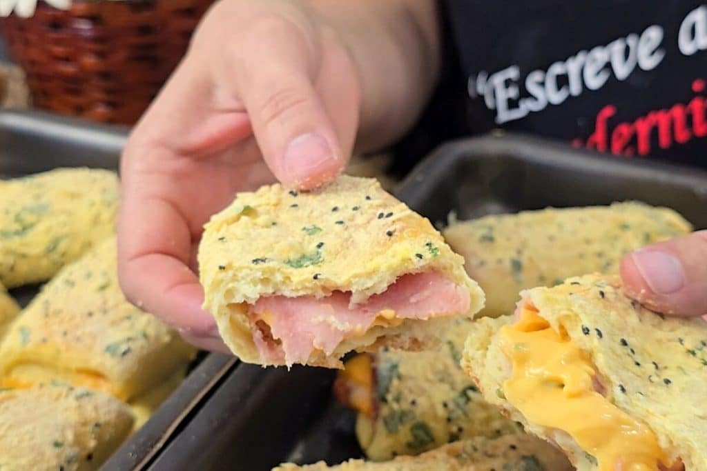 salgado assado de milho