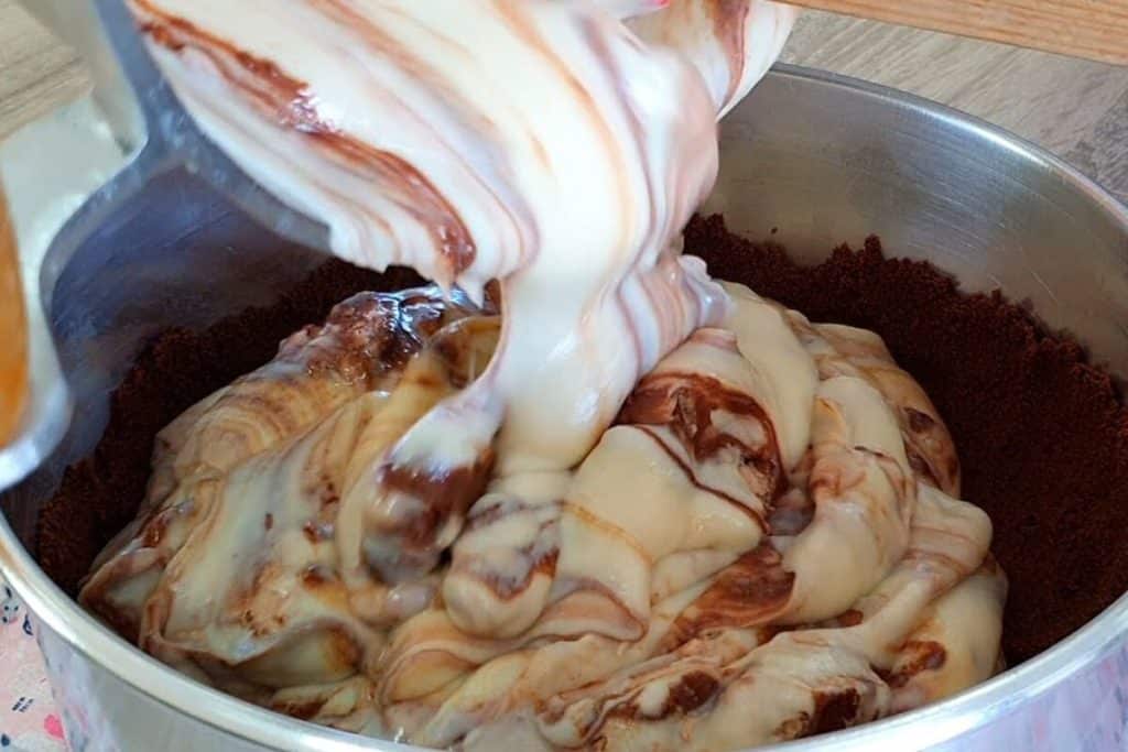 sobremesa de leite ninho com bombom