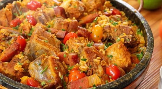 arroz com costelinha de porco