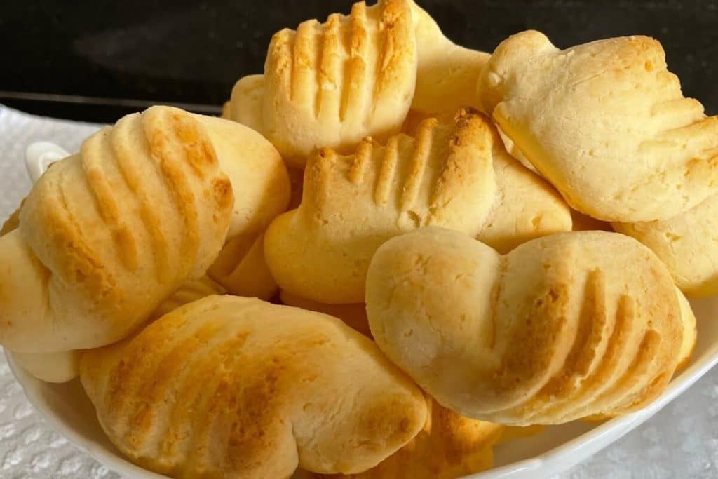 biscoito de queijo com nata