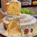 bolo amanteigado com cobertura