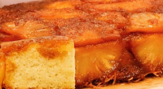bolo de abacaxi caramelizado