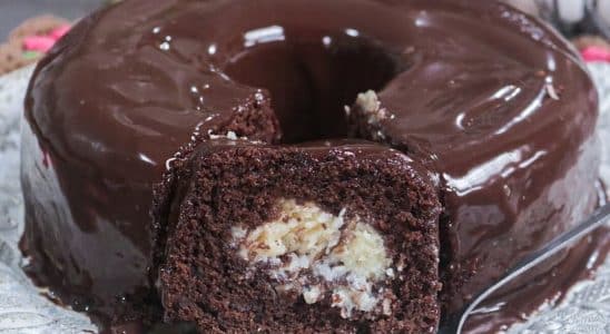 bolo prestígio de preguiçoso