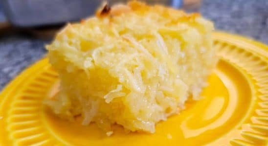 Bombocado de mandioca com coco