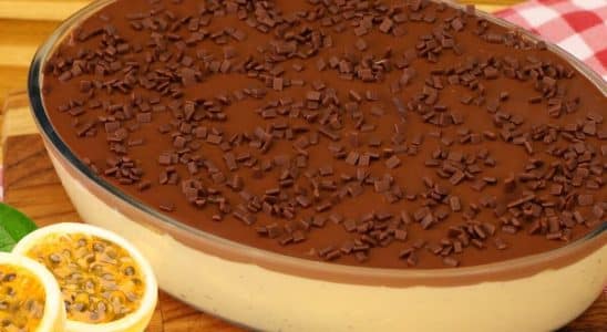 mousse de maracujá com chocolate