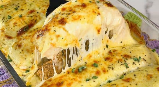 panqueca de frango com molho branco