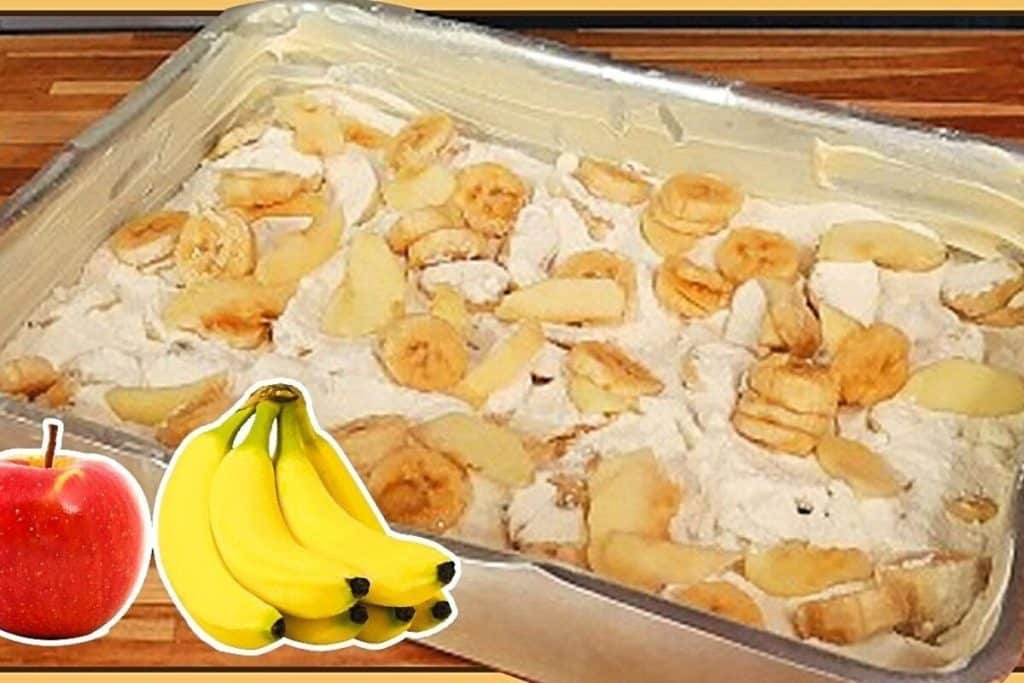 bolo de banana com maçã