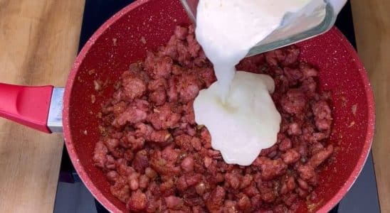 fricassê de linguiça