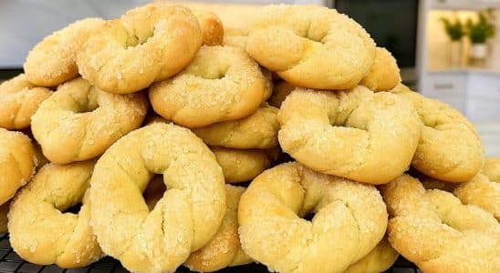 rosquinhas de coco açucaradas