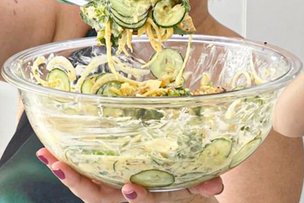 salada de pepino cremosa