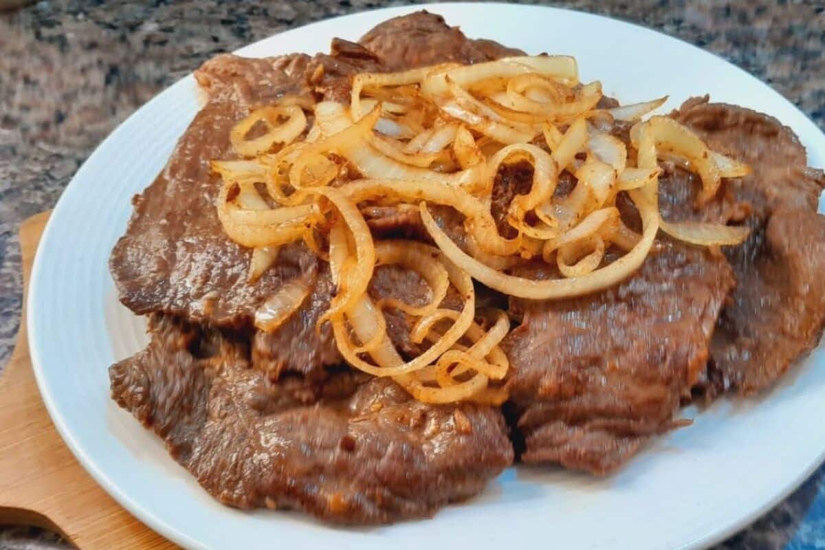 bife acebolado macio