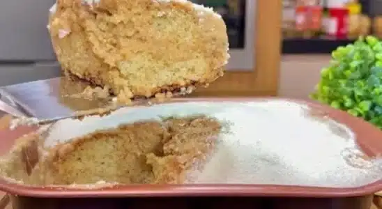 Bolo de doce de leite: receita simples e deliciosa para fazer uma sobremesa rápida para a sua ceia de Natal. 2 bolo de doce de leite